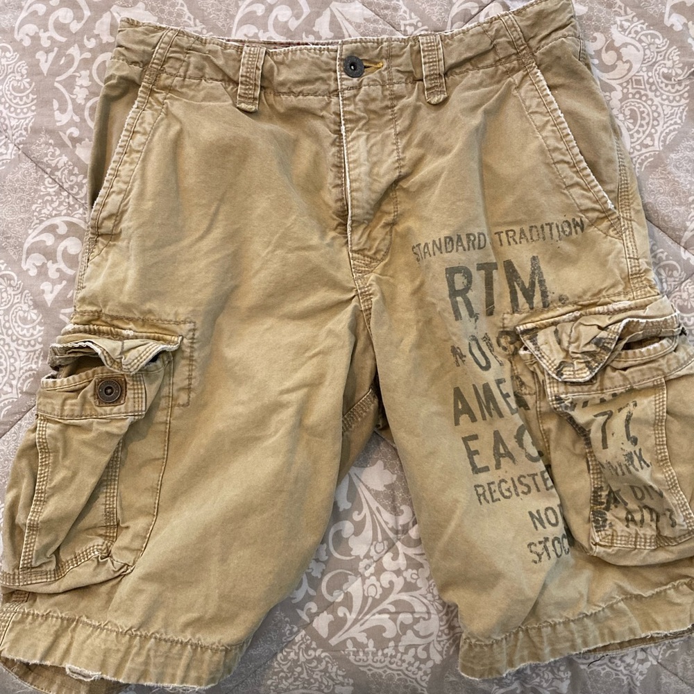 American Eagle Outfitter cargo shorts